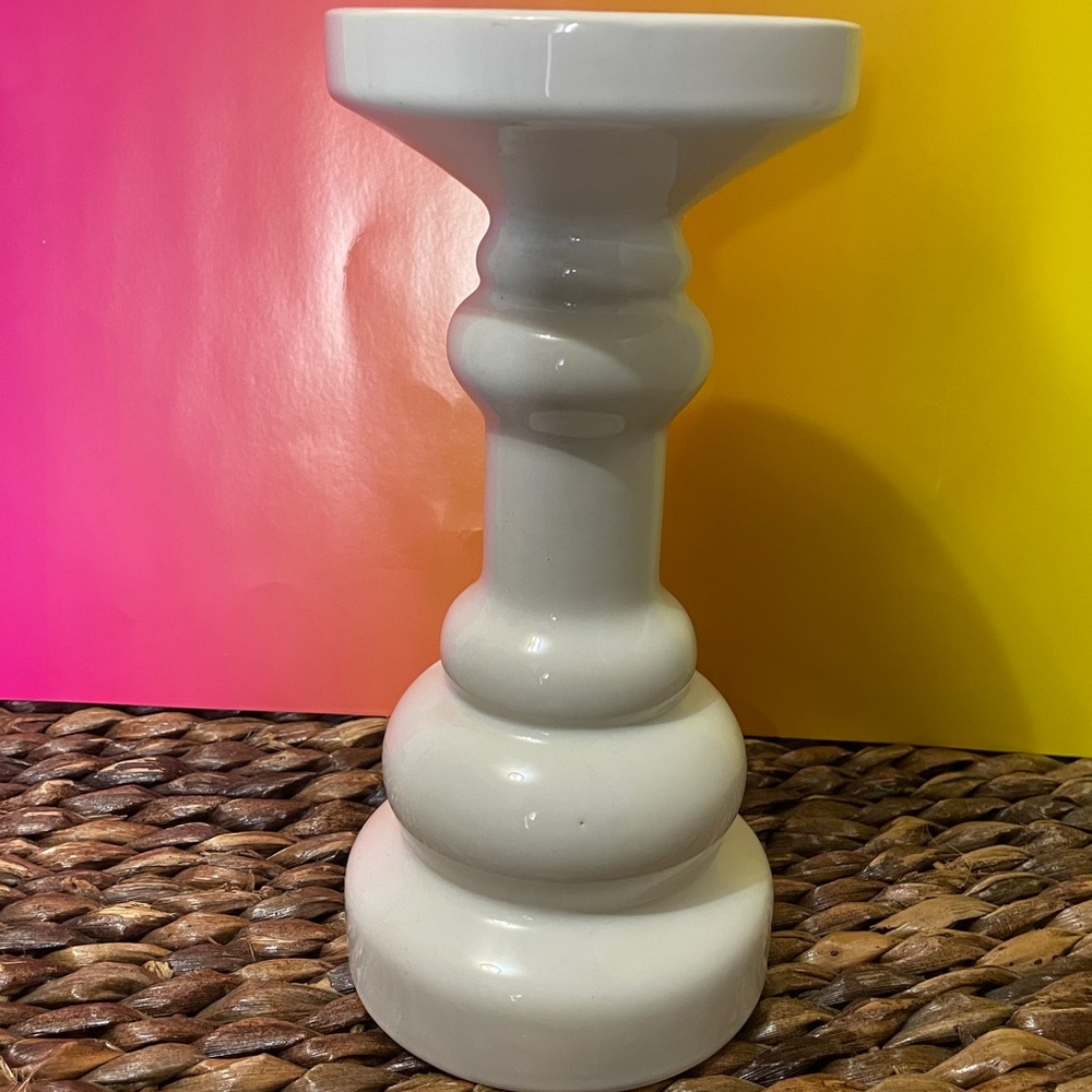 Bath & Body Works Ceramic Candle Pedestal.